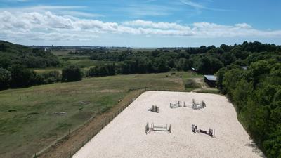Ferme - 1 900 m² - 10 pièces