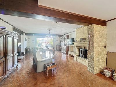 Maison - 185 m² - 6 pièces