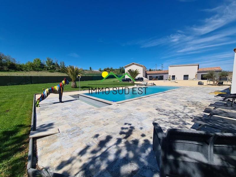 Villa - 340 m² - 7 pièces