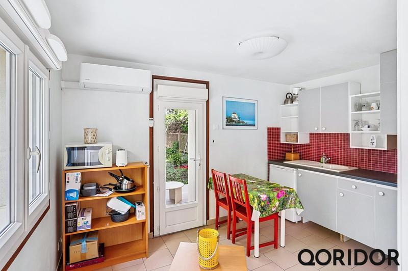 Maison - 285 m² - 10 pièces