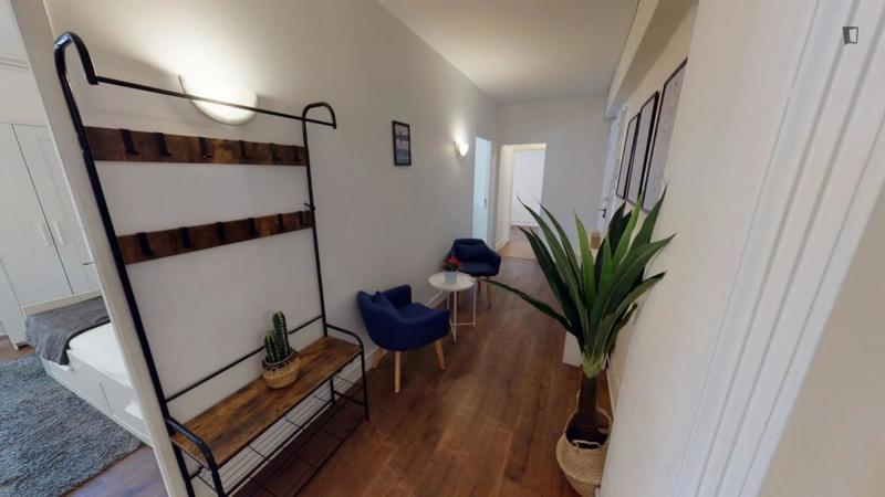 Chambre - 11 m² - 7 pièces