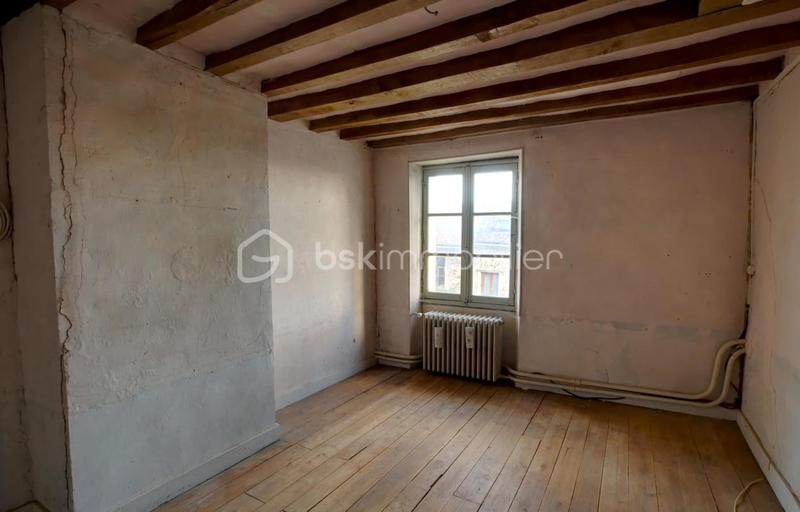 Maison traditionnelle - 234 m² - 6 pièces