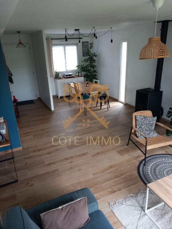 Maison - 90 m² - 5 pièces