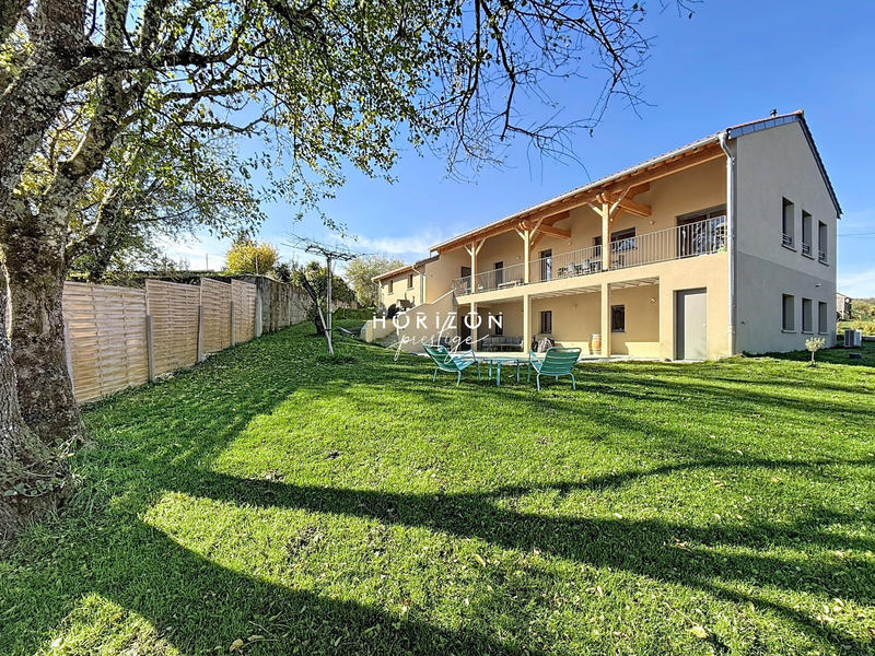 Maison - 210 m² - 9 pièces