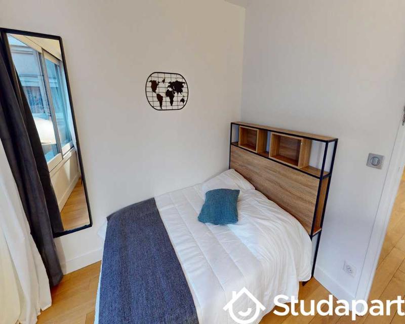 Chambre - 100 m² - 1 pièce