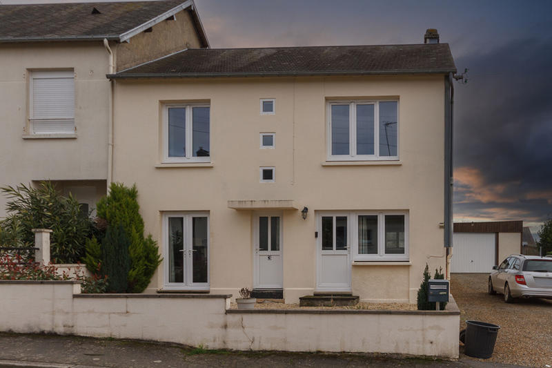 Maison - 100 m² - 6 pièces