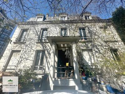 Hôtel particulier - 307 m² - 10 pièces