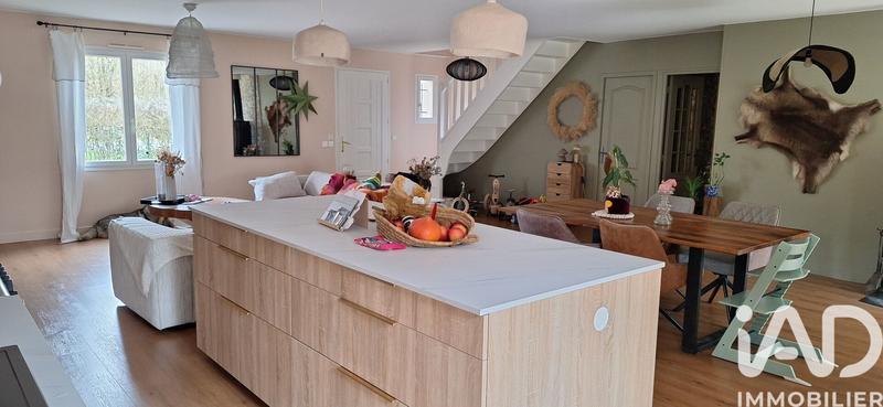 Maison - 198 m² - 6 pièces