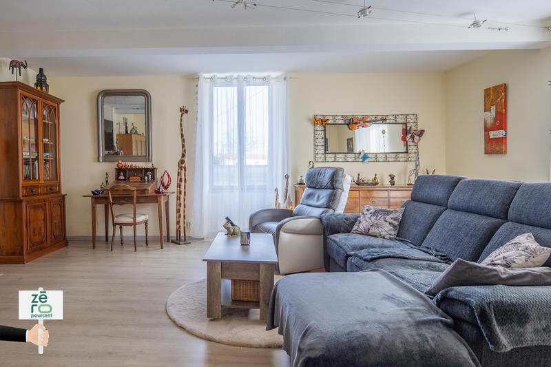 Maison - 219 m² - 6 pièces