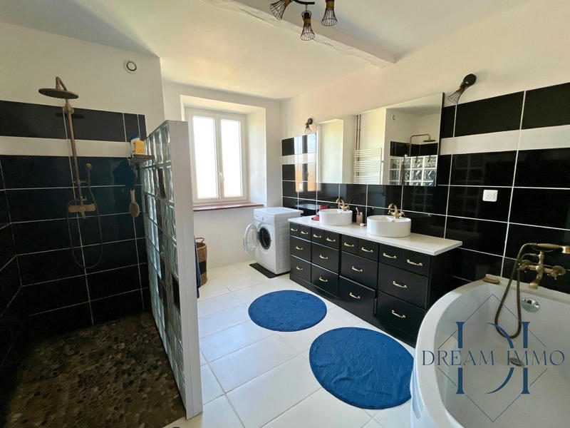 Maison - 168 m² - 4 pièces