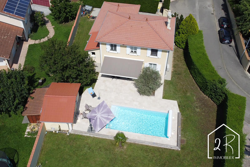 Maison - 140 m² - 5 pièces