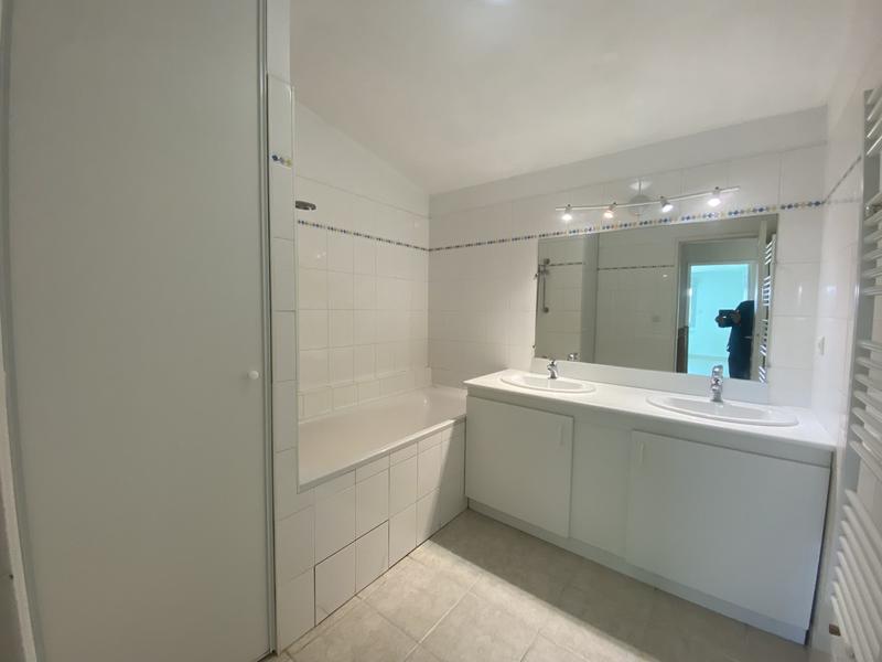 Appartement - 92 m² - 4 pièces