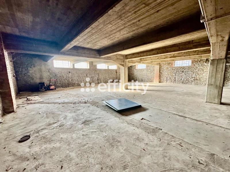 Bureau - 1 100 m² - 12 pièces