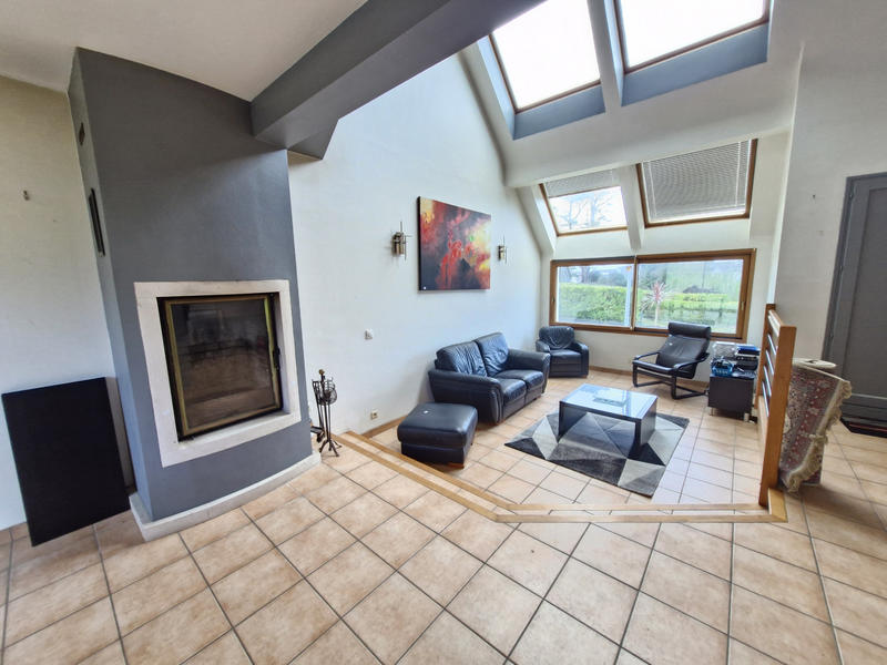 Maison - 92 m² - 5 pièces