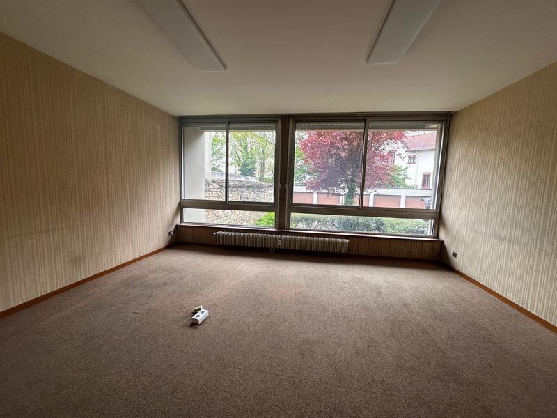 Local commercial - 113 m² - 5 pièces