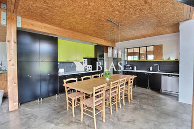 Maison contemporaine - 230 m² - 6 pièces