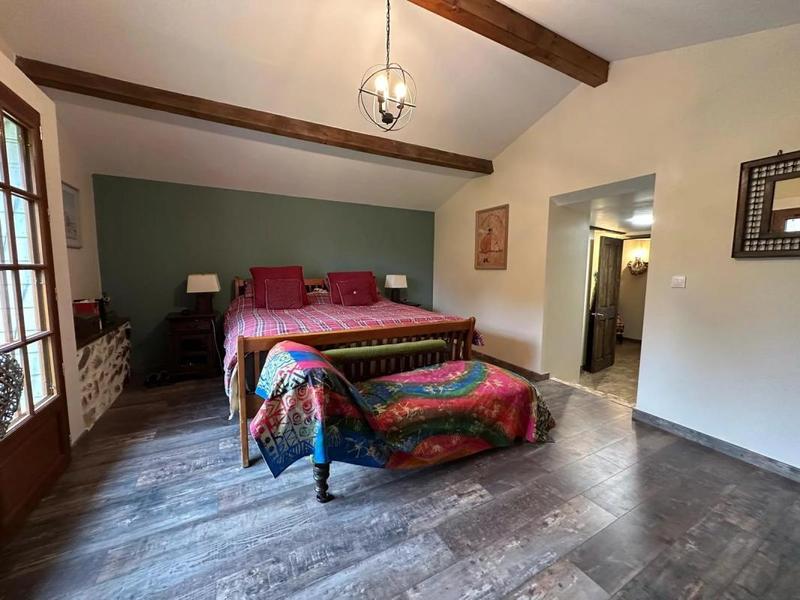 Maison en pierre - 239 m² - 8 pièces