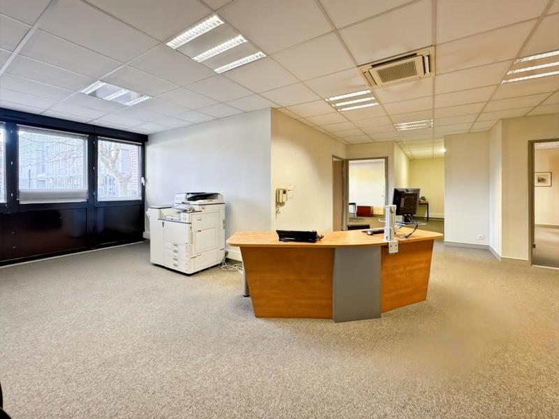 Local commercial - 147 m²