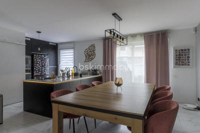 Maison - 94 m² - 4 pièces