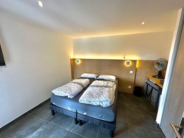 Villa - 304 m² - 7 pièces