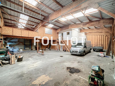 Local d'activité / Entrepôt - 380 m² - 5 pièces