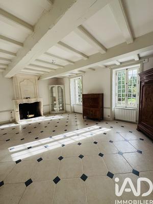 Maison - 252 m² - 7 pièces