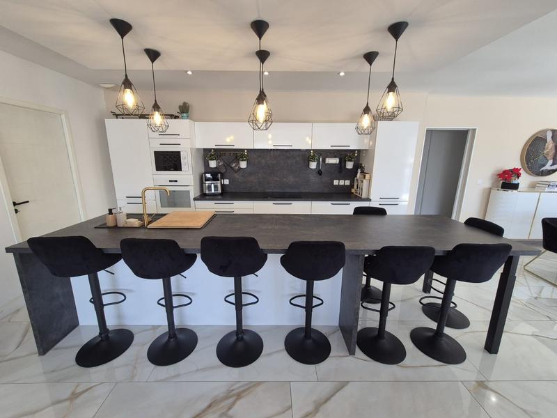 Maison - 123 m² - 4 pièces