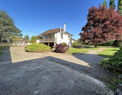 Maison traditionnelle - 130 m² - 6 pièces