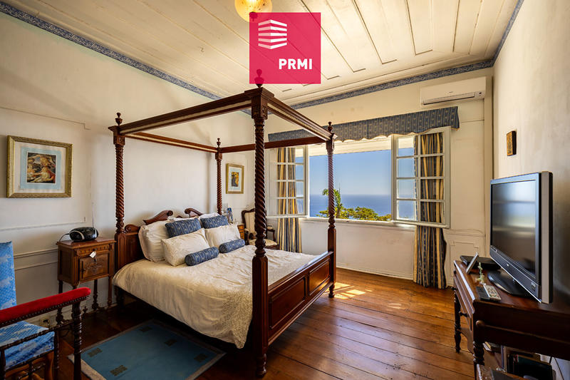 Maison - 400 m² - 8 pièces