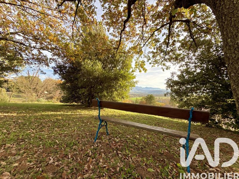 Maison - 210 m² - 8 pièces