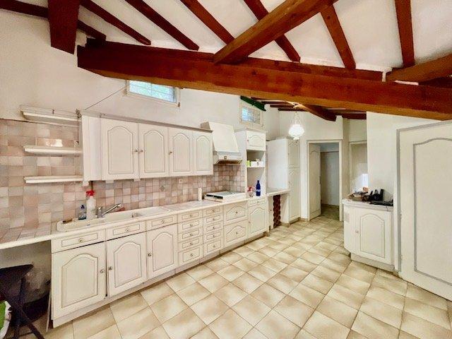 Maison de maîtres - 1 200 m² - 7 pièces