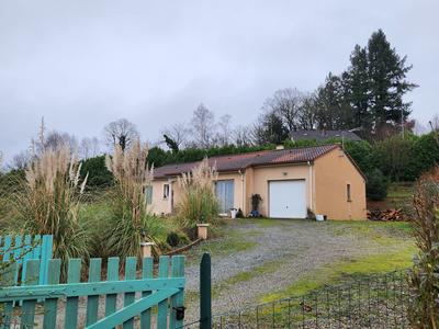 Maison - 91 m² - 5 pièces