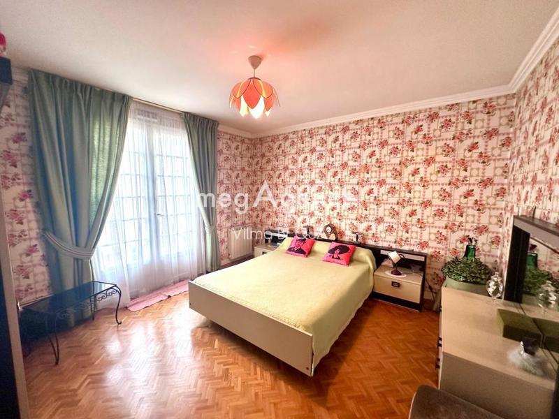 Maison traditionnelle - 204 m² - 6 pièces