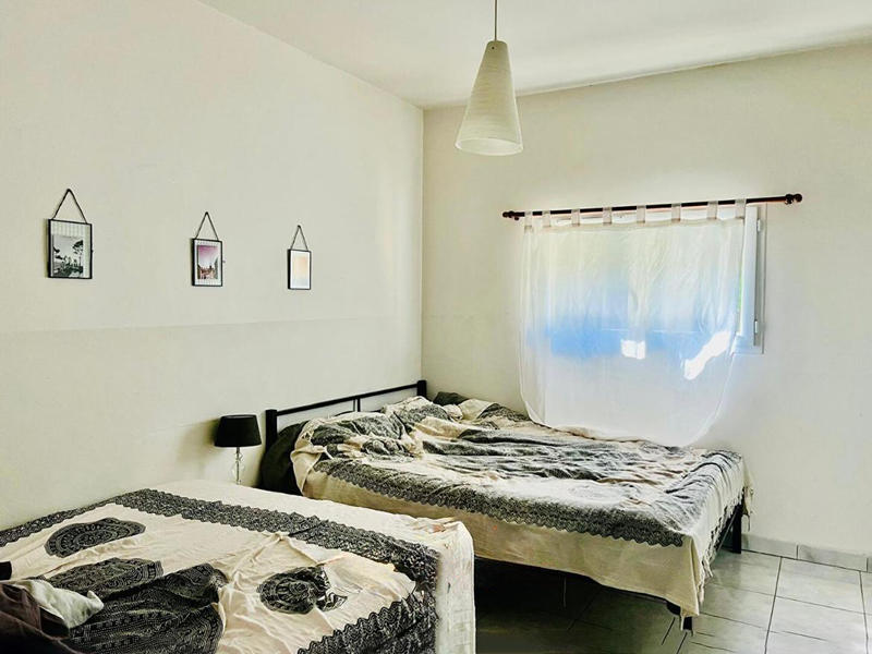 Maison - 250 m² - 10 pièces