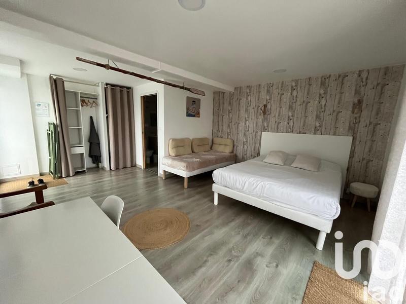 Maison - 395 m² - 12 pièces