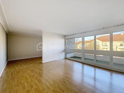 Appartement - 82 m² - 4 pièces