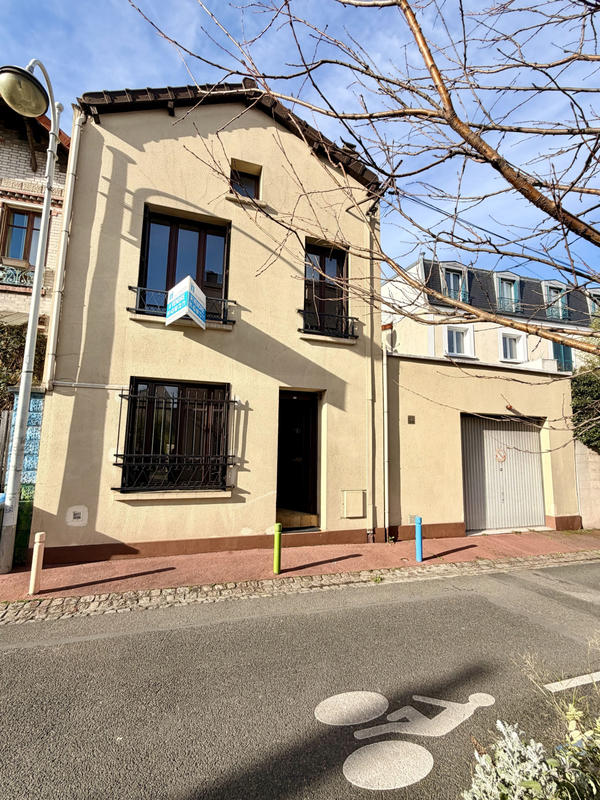 Maison - 140 m² - 6 pièces