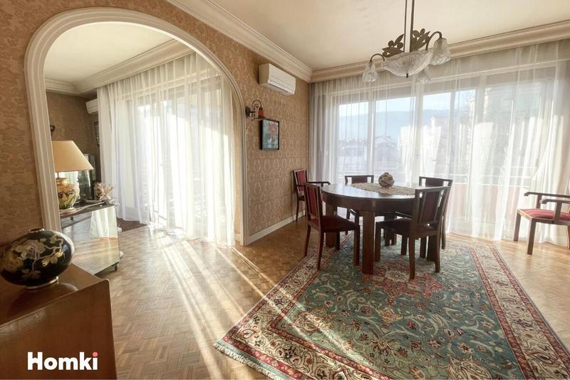 Appartement - 131 m² - 5 pièces