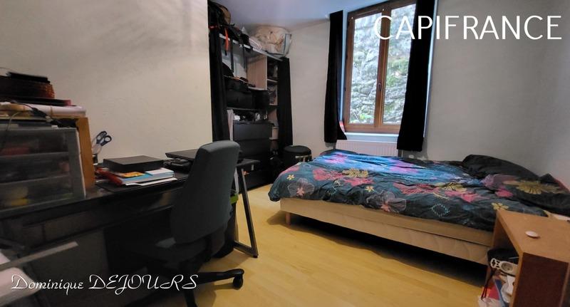 Maison - 209 m² - 8 pièces