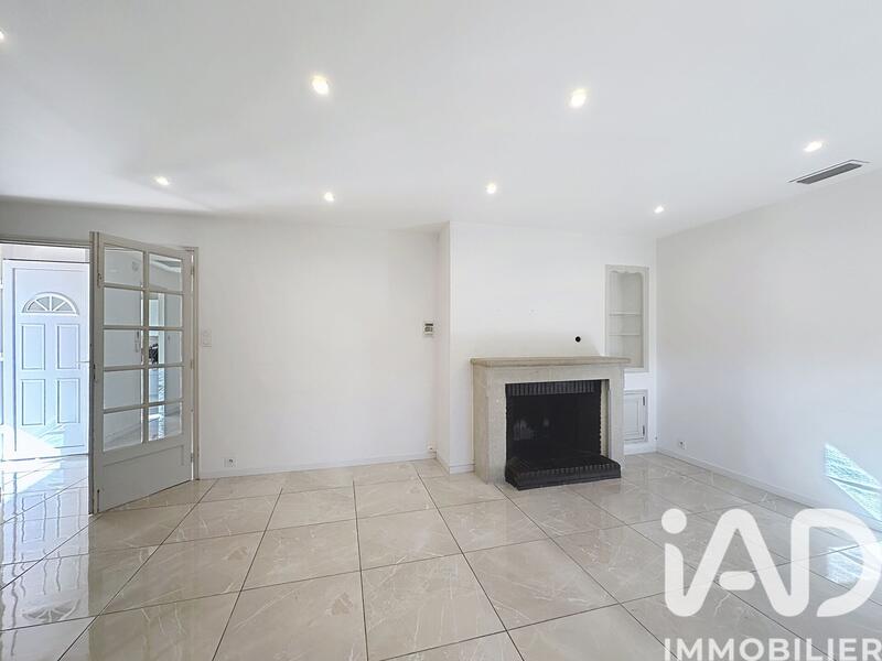 Maison - 202 m² - 7 pièces