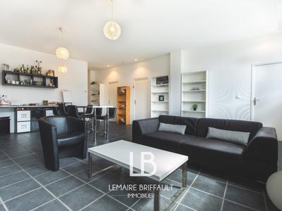 Loft - 117 m² - 6 pièces
