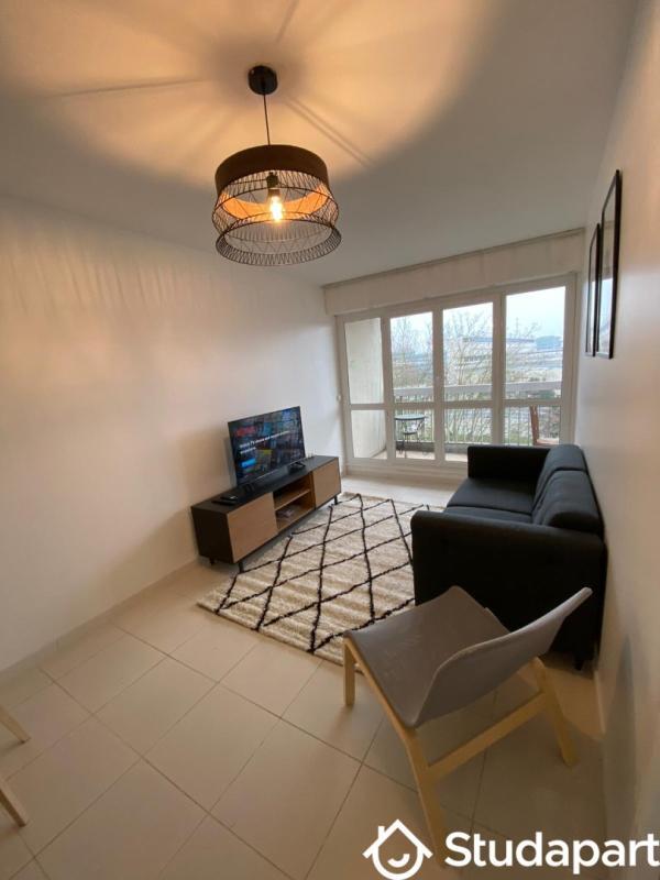 Chambre - 9 m² - 1 pièce