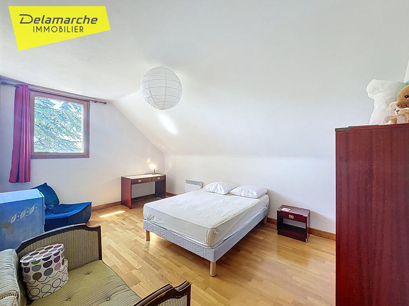 Maison - 257 m² - 8 pièces