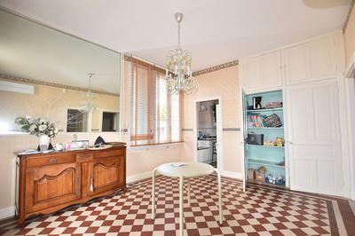 Maison - 220 m² - 11 pièces