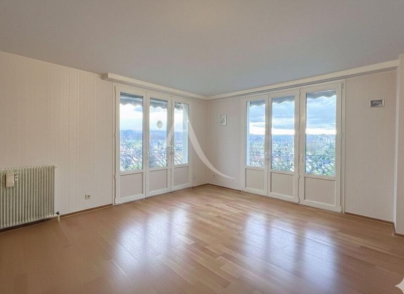 Appartement - 101 m² - 5 pièces