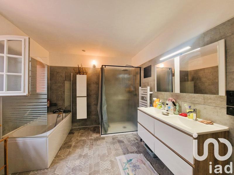 Maison - 166 m² - 6 pièces