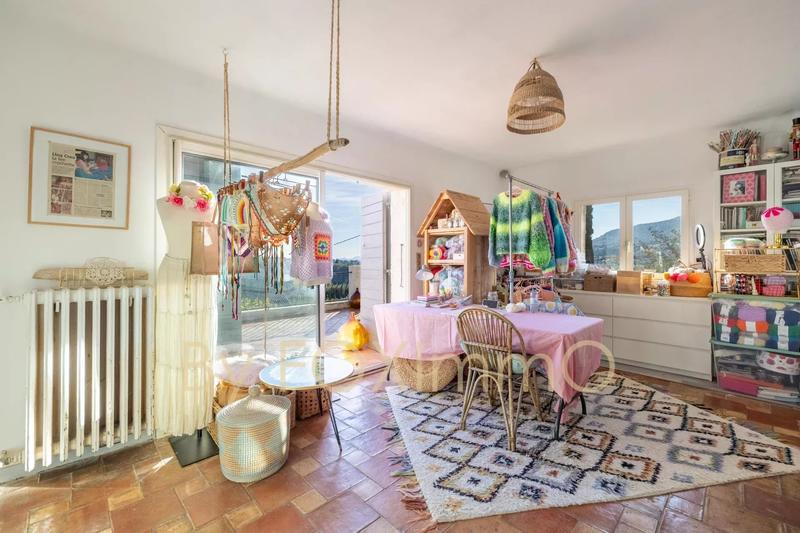 Villa - 195 m² - 8 pièces