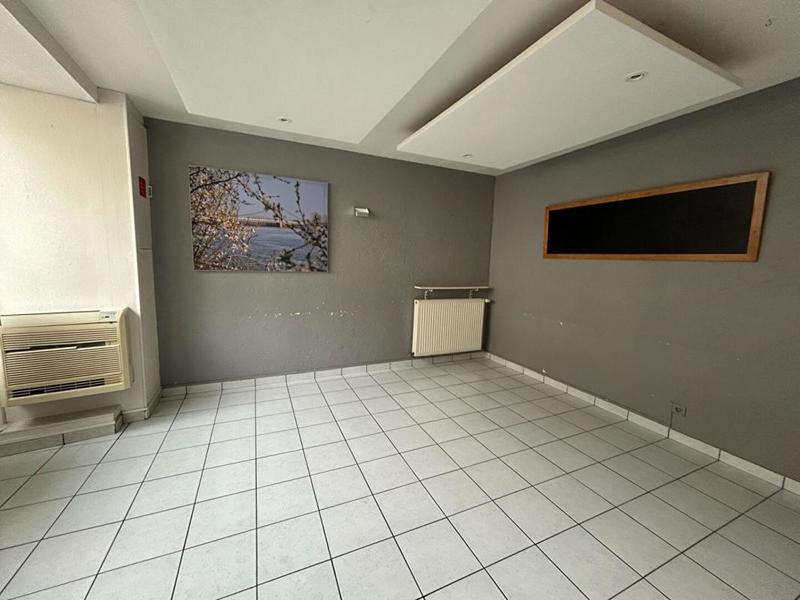 Maison - 236 m² - 10 pièces