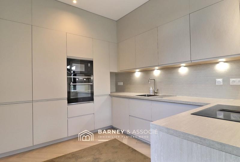 Maison - 180 m² - 7 pièces