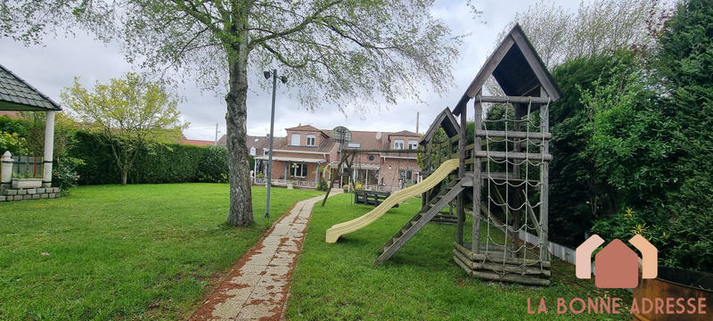 Villa - 220 m² - 6 pièces